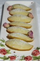 Madeleines With Strawberry & Vanilla Syrup